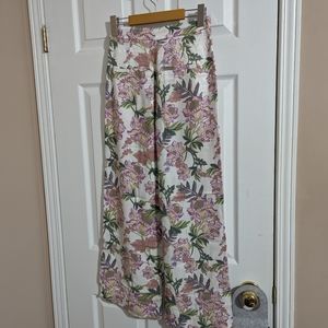 2/30$ 🔮 H&M Floral Pants size 2